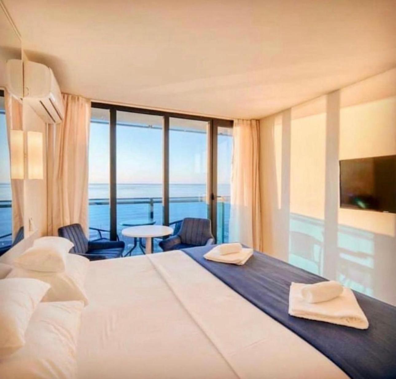Orbi City Apartment With Sea View Батуми Экстерьер фото