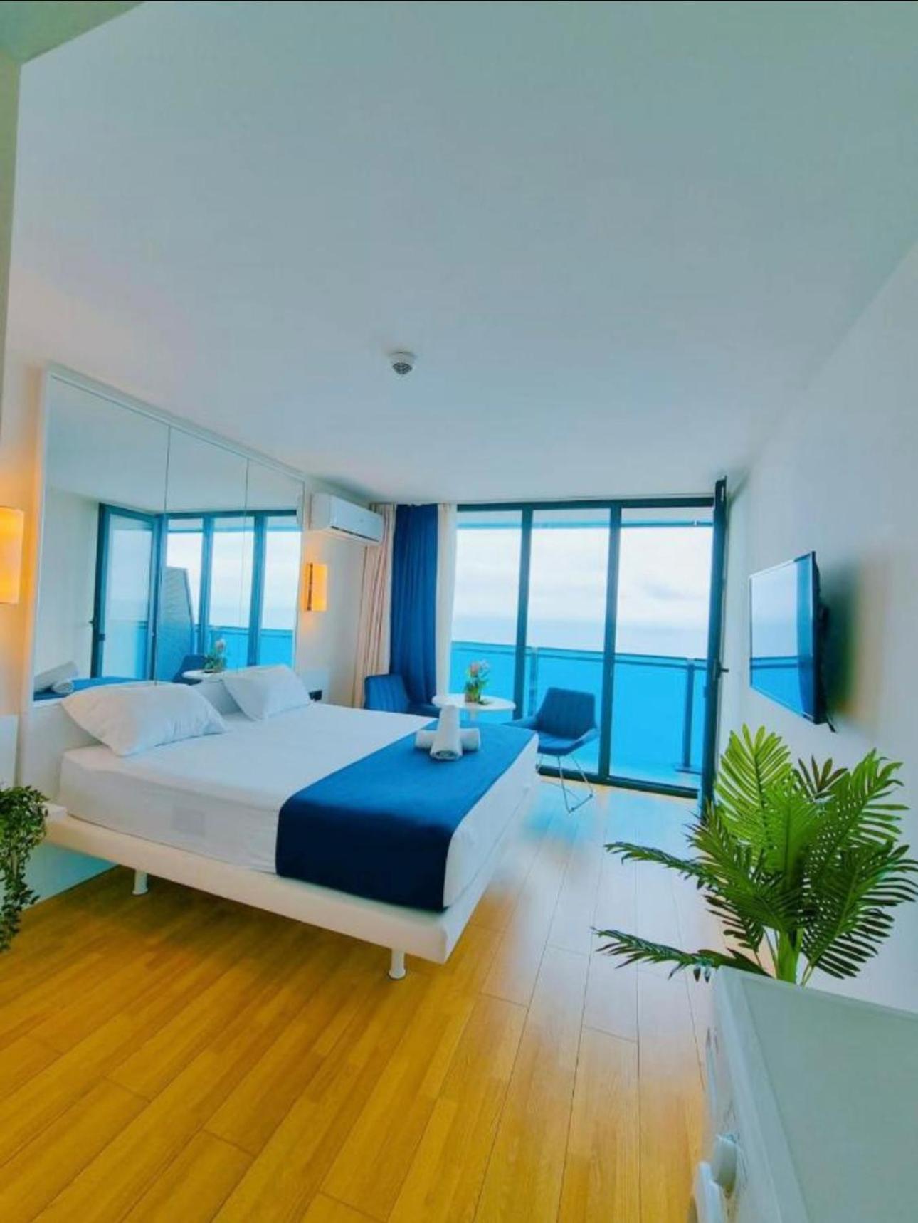 Orbi City Apartment With Sea View Батуми Экстерьер фото