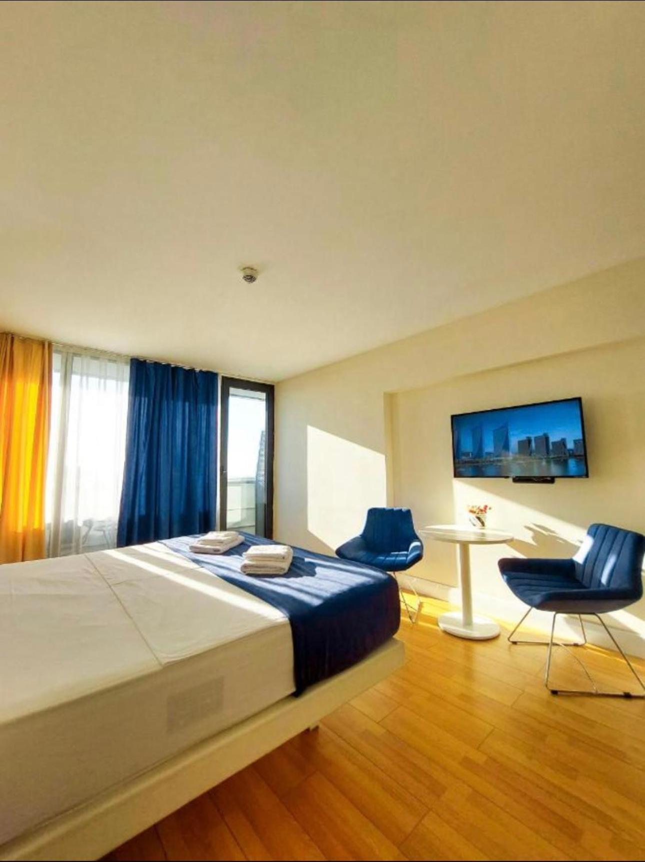 Orbi City Apartment With Sea View Батуми Экстерьер фото