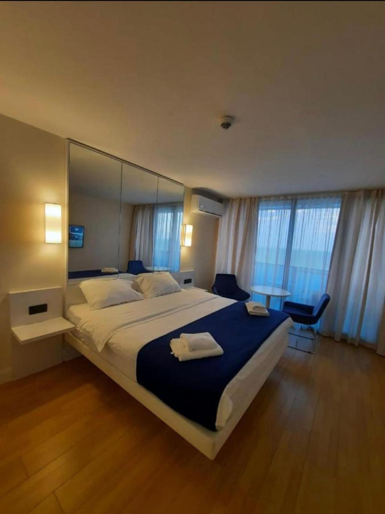 Orbi City Apartment With Sea View Батуми Экстерьер фото
