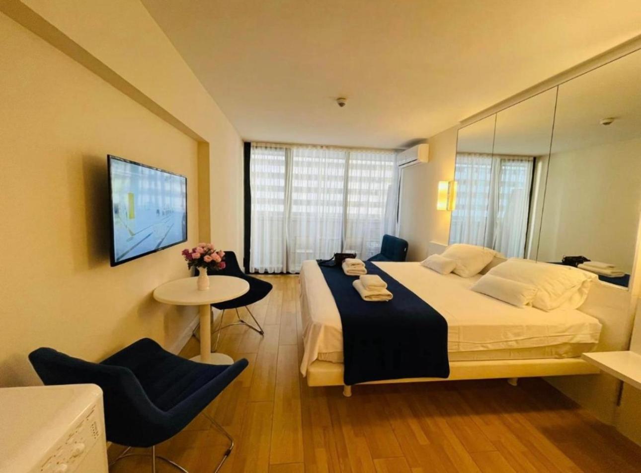 Orbi City Apartment With Sea View Батуми Экстерьер фото
