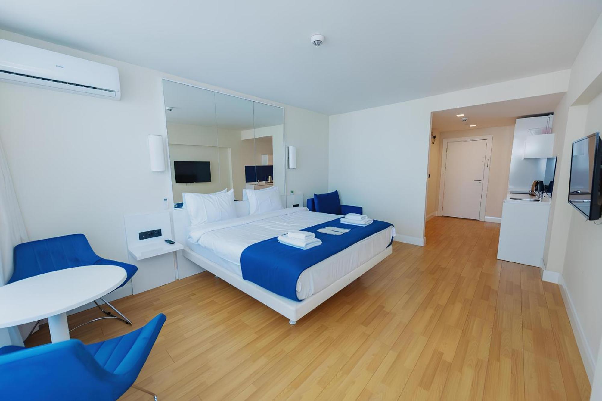 Orbi City Apartment With Sea View Батуми Экстерьер фото