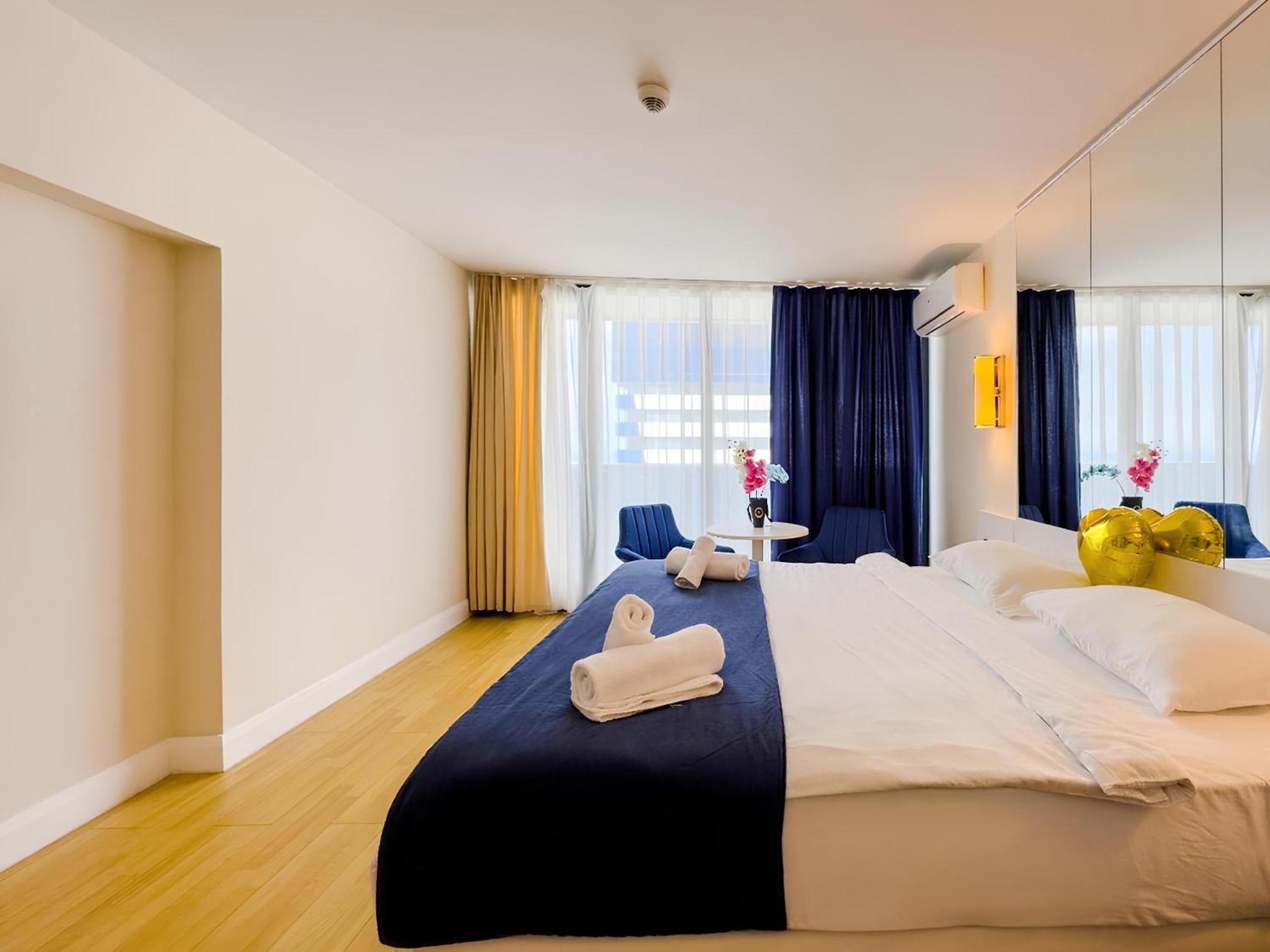 Orbi City Apartment With Sea View Батуми Экстерьер фото