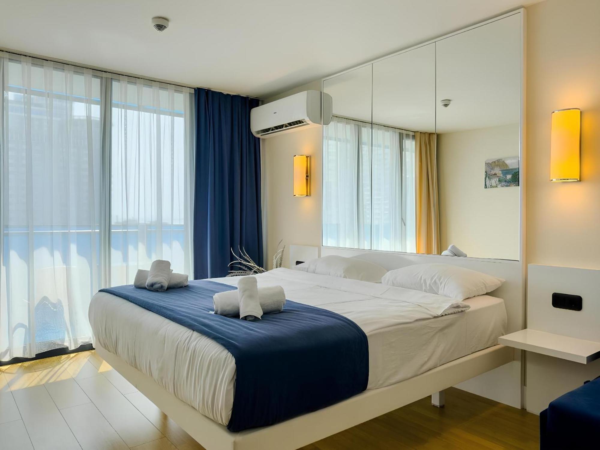 Orbi City Apartment With Sea View Батуми Экстерьер фото